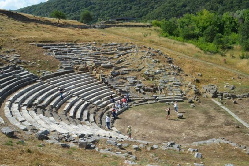 Αρχαίο Θέατρο Γιτάνων