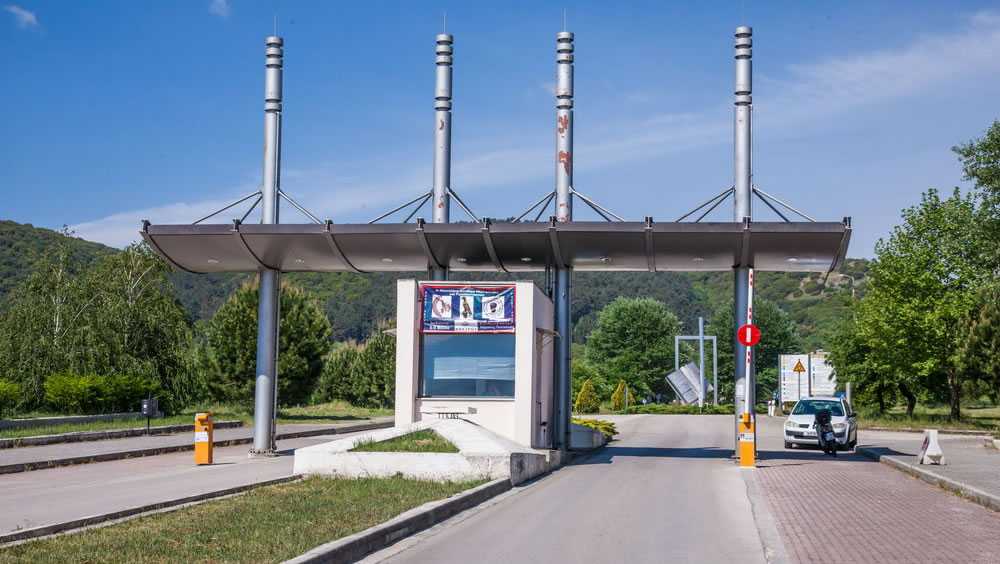 Κεντρική πύλη – Πανεπιστημιούπολη Α – Ιωάννινα Κεντρική πύλη - Πανεπιστημιούπολη Α - Ιωάννινα